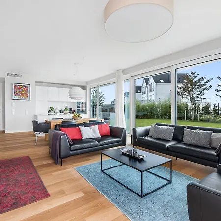 Ocean Lodge- Meerblick, Terrasse, Balkon, Kaminofen דירה