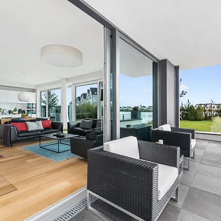 Ocean Lodge- Meerblick, Terrasse, Balkon, Kaminofen דירה *