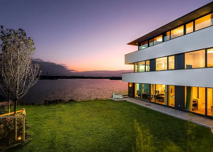 Ocean Lodge- Meerblick, Terrasse, Balkon, Kaminofen